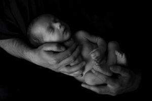 Lire la suite à propos de l’article Découvrez les coulisses d’une séance photo nouveau-né avec GwenMTphoto