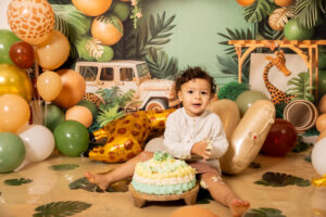 Lire la suite à propos de l’article Smash the Cake : La séance photo tendance pour le premier anniversaire de votre enfant